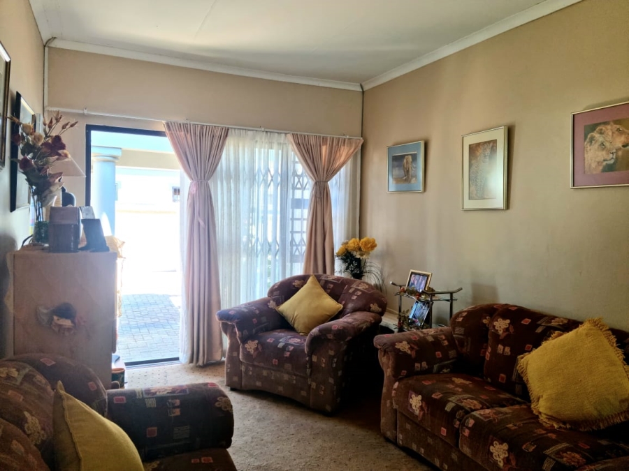 2 Bedroom Property for Sale in Lindene Northern Cape